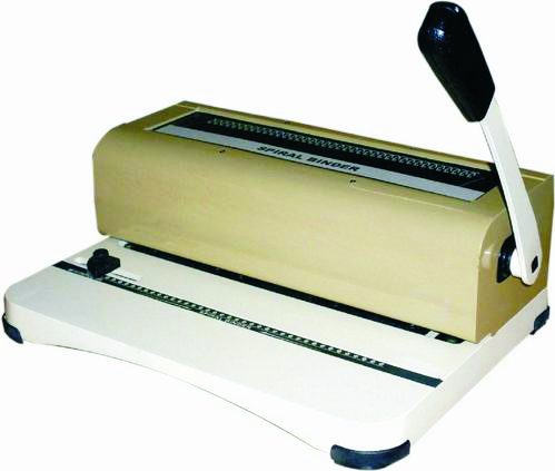 Spiral binding machine
